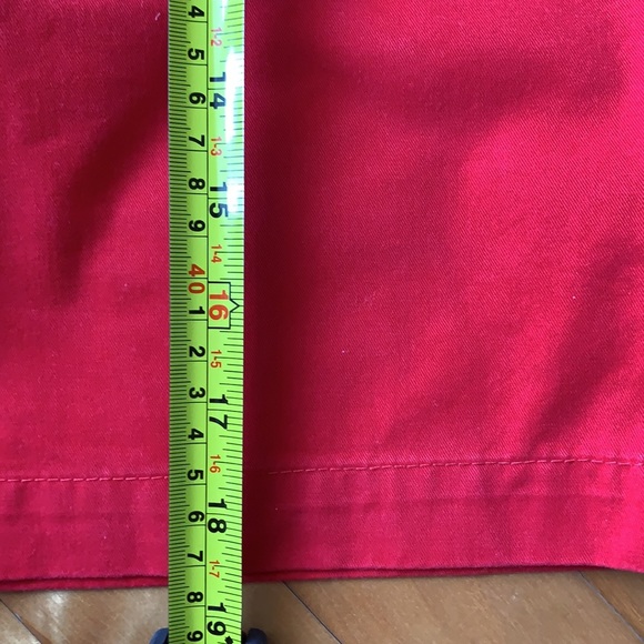 Tommy Red Shorts size 4 - Picture 8 of 9